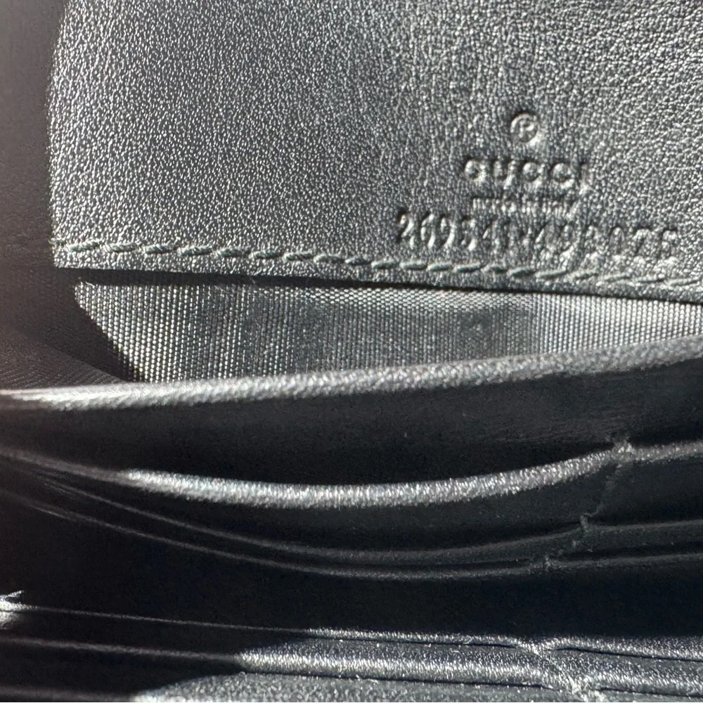 Gucci Chain Wallet - Picture 3 of 7